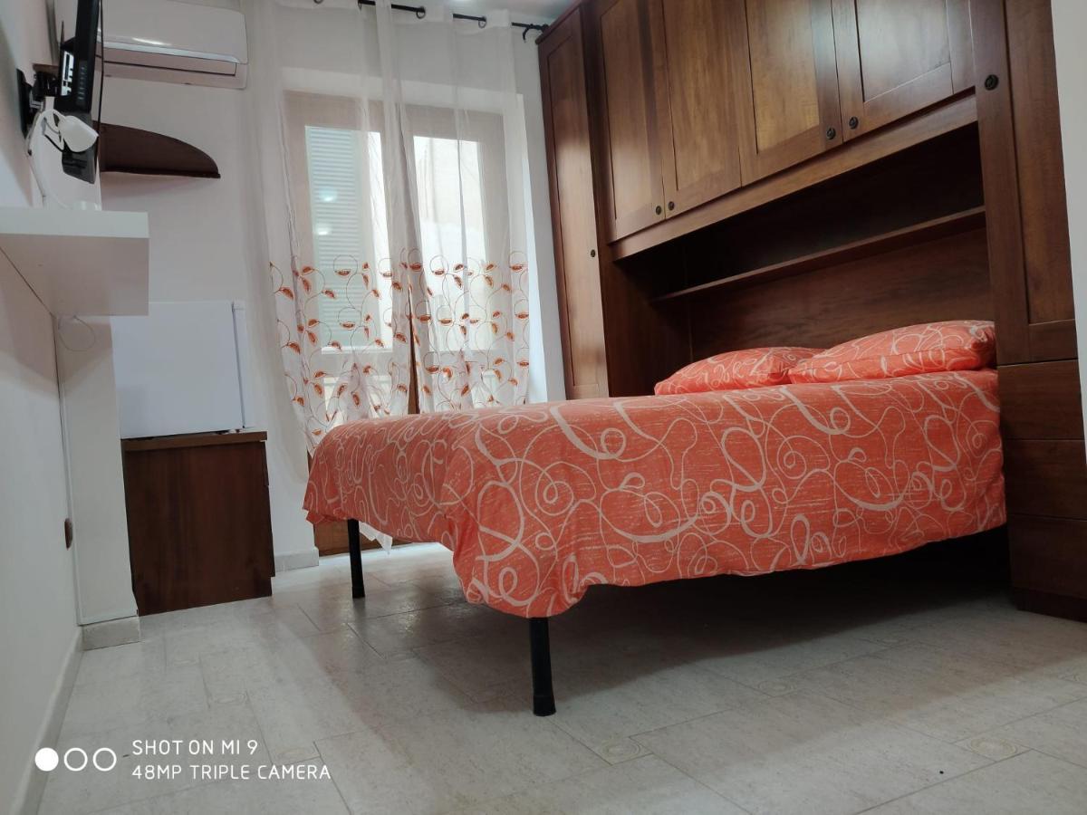 La Dimora Di Bronzo Hotel Naples Exterior photo